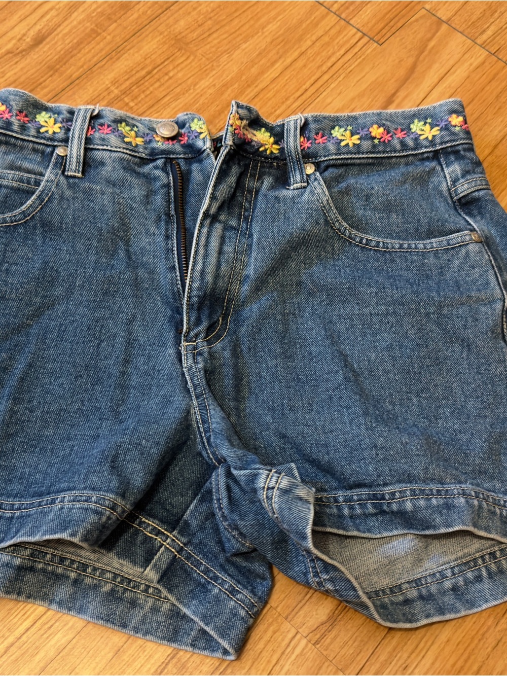 Embroidered Waist Denim Jean Shorts - Blue